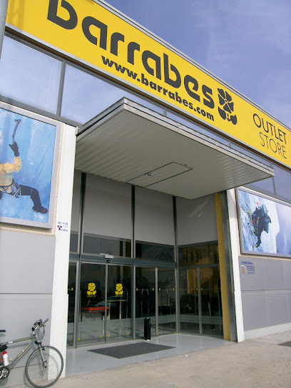 Tienda de esquí Barrabés outlet store en Huesca
